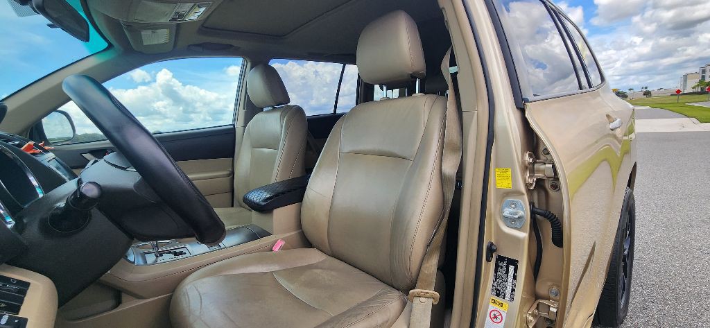 2009 Toyota Highlander Image 11