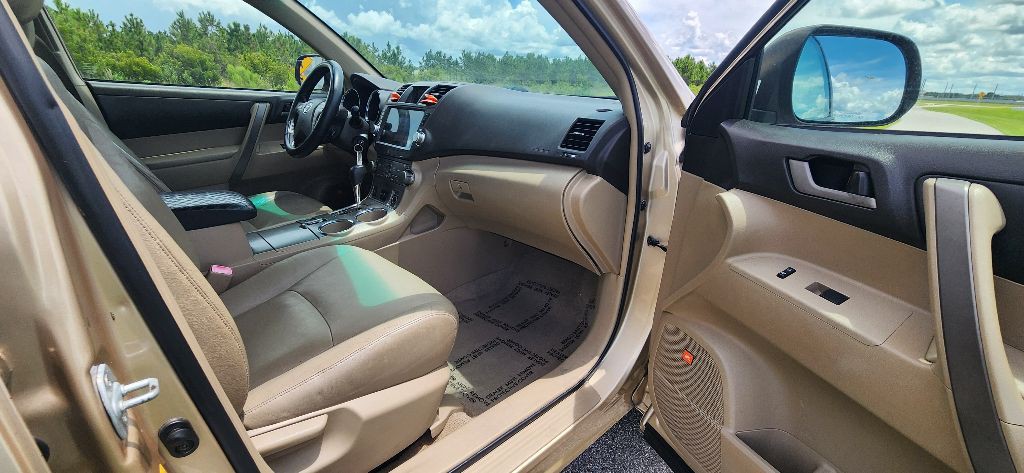 2009 Toyota Highlander Image 20