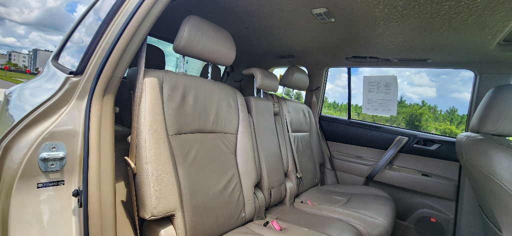 2009 Toyota Highlander Image 24