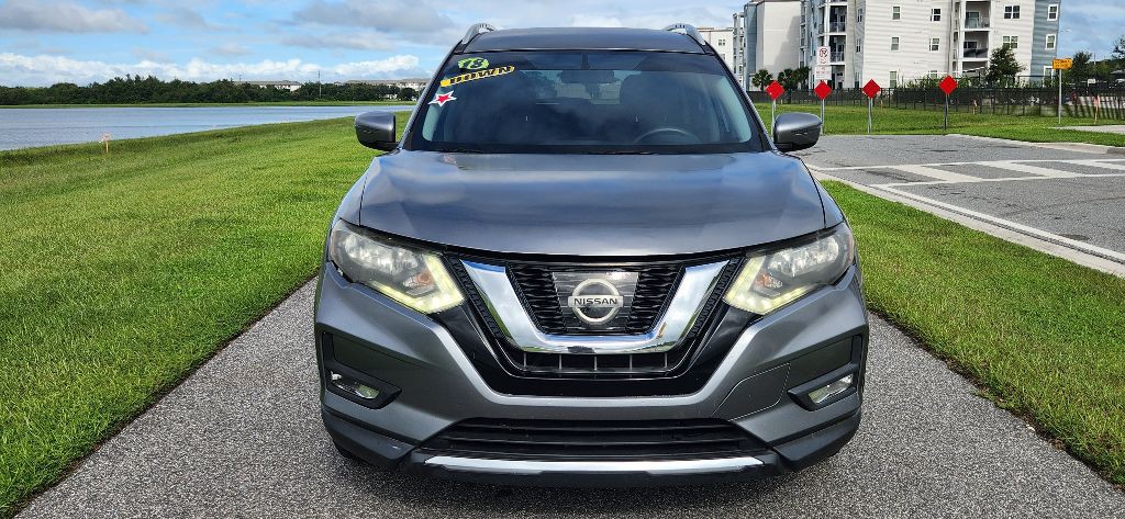 2018 Nissan Rogue Image 2