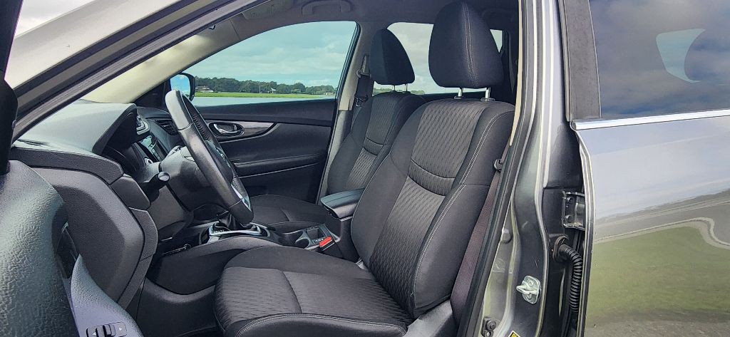 2018 Nissan Rogue Image 11