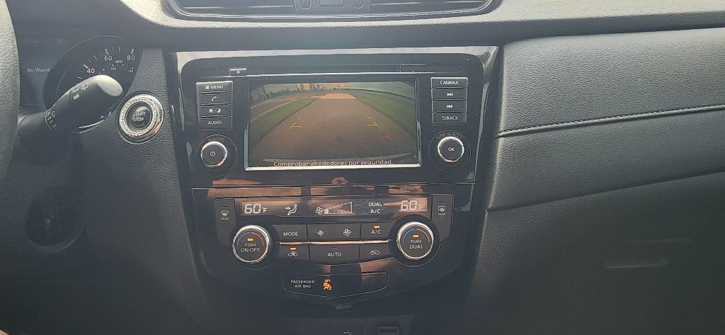 2018 Nissan Rogue Image 14