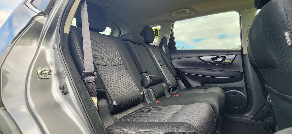 2018 Nissan Rogue Image 23