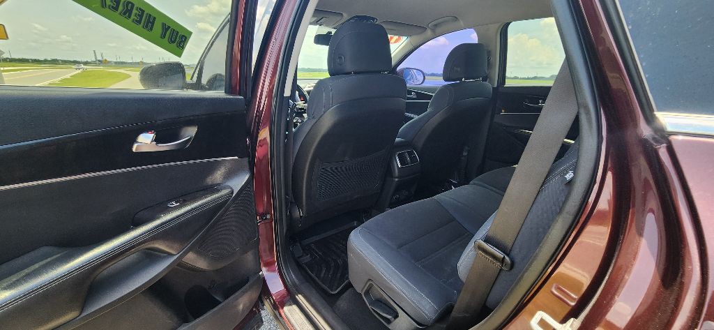 2017 Kia Sorento Image 16