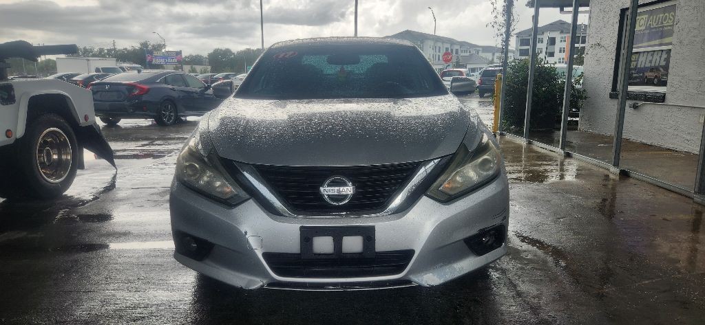 2017 Nissan Altima Image 2