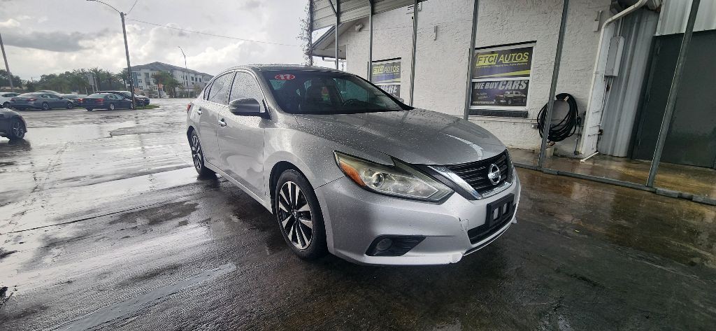 2017 Nissan Altima Image 3