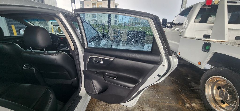 2017 Nissan Altima Image 20