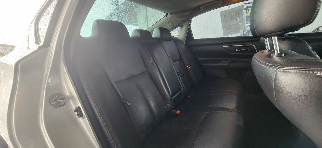 2017 Nissan Altima Image 22