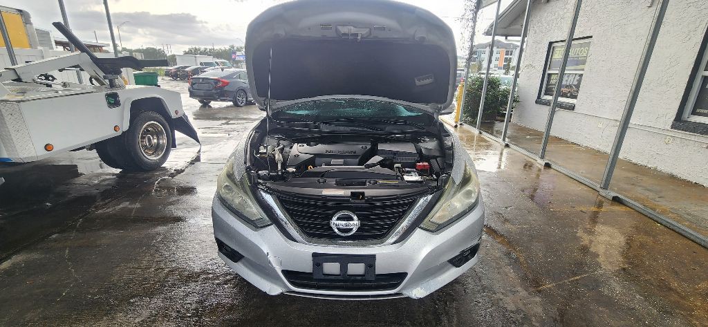 2017 Nissan Altima Image 24