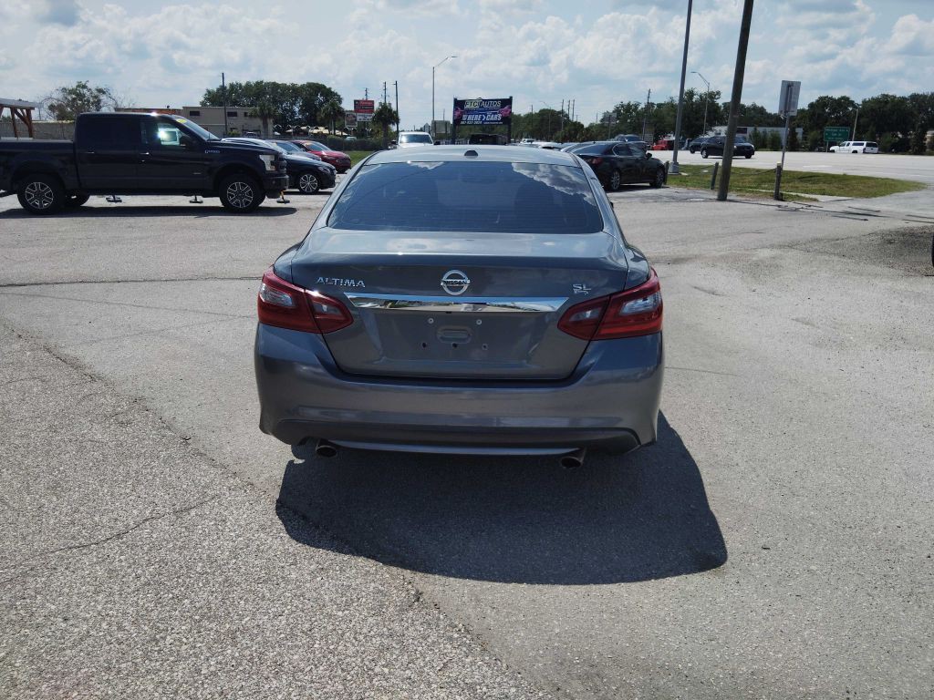 2018 Nissan Altima Image 4