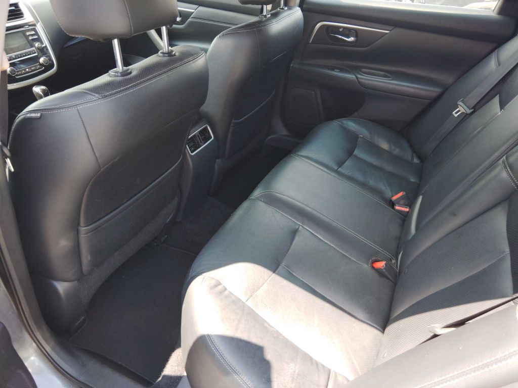 2018 Nissan Altima Image 11