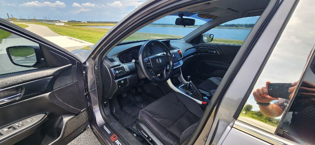 2015 Honda Accord Image 10