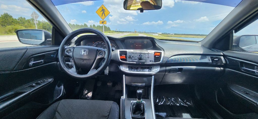 2015 Honda Accord Image 12