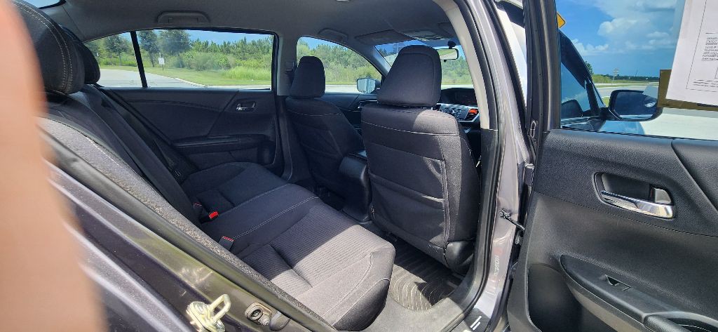 2015 Honda Accord Image 22