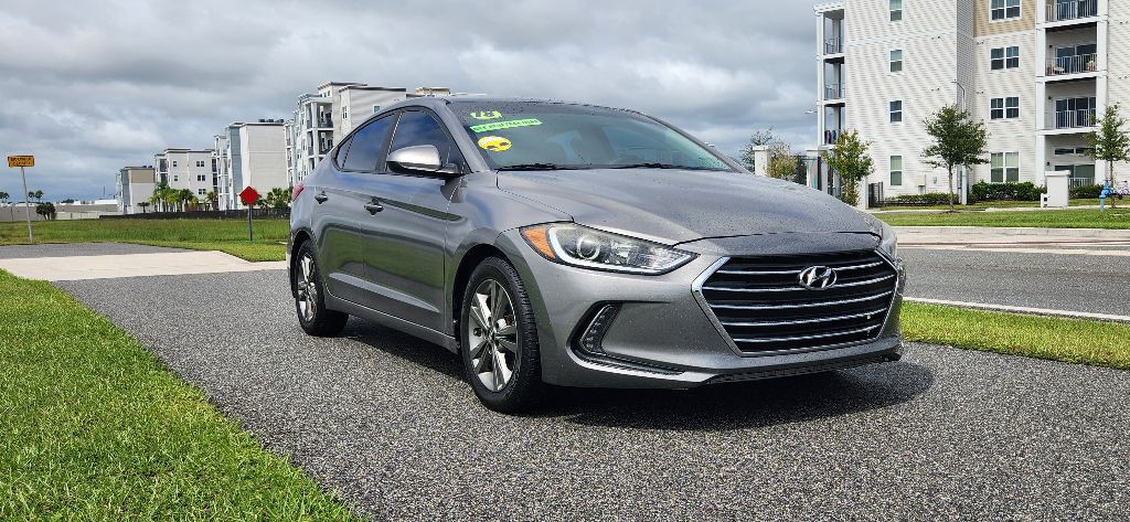 2018 Hyundai Elantra Image 2