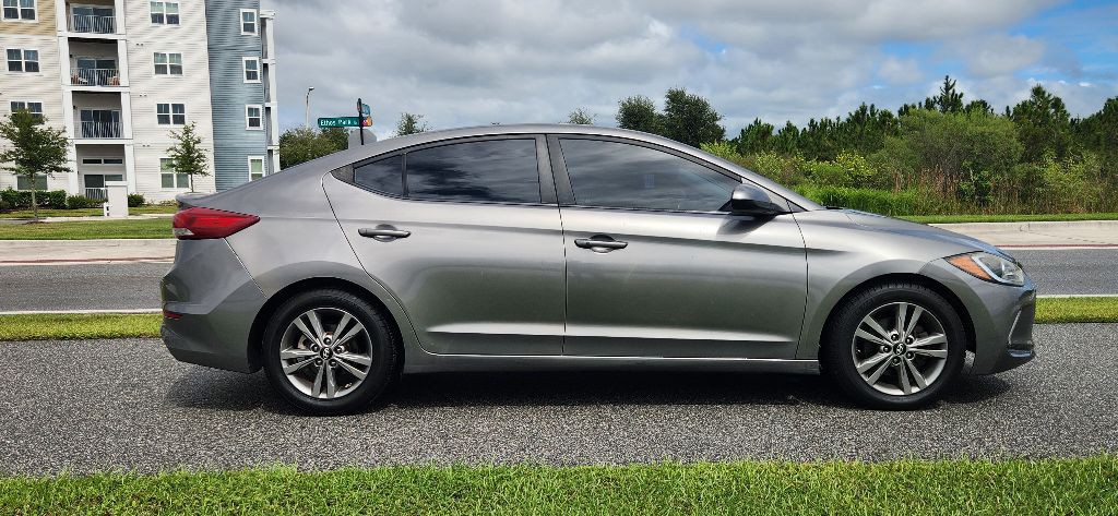 2018 Hyundai Elantra Image 4