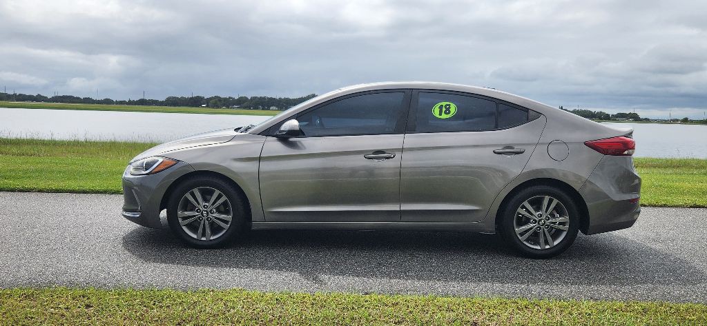2018 Hyundai Elantra Image 8