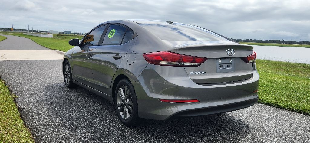 2018 Hyundai Elantra Image 9