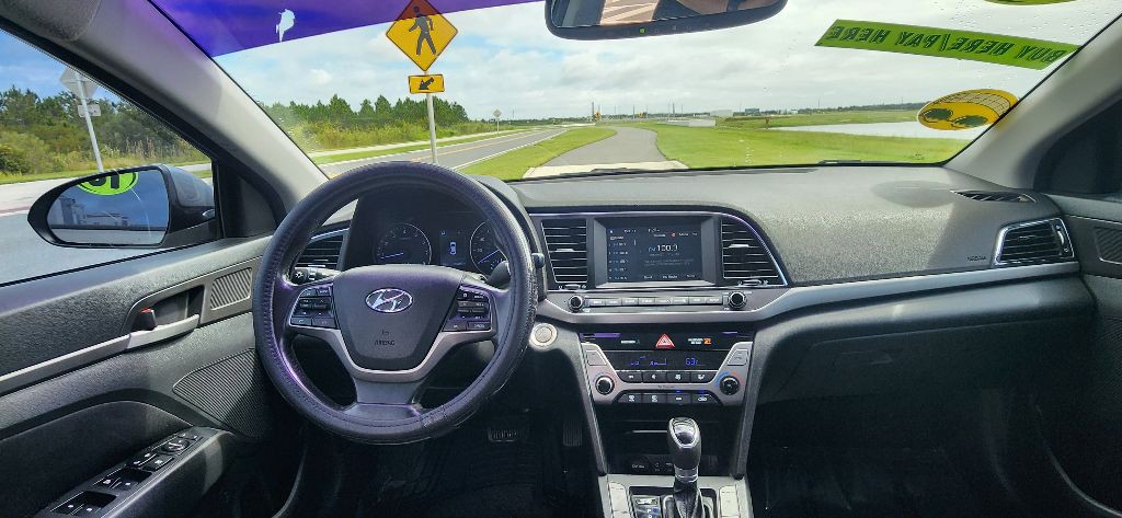 2018 Hyundai Elantra Image 12