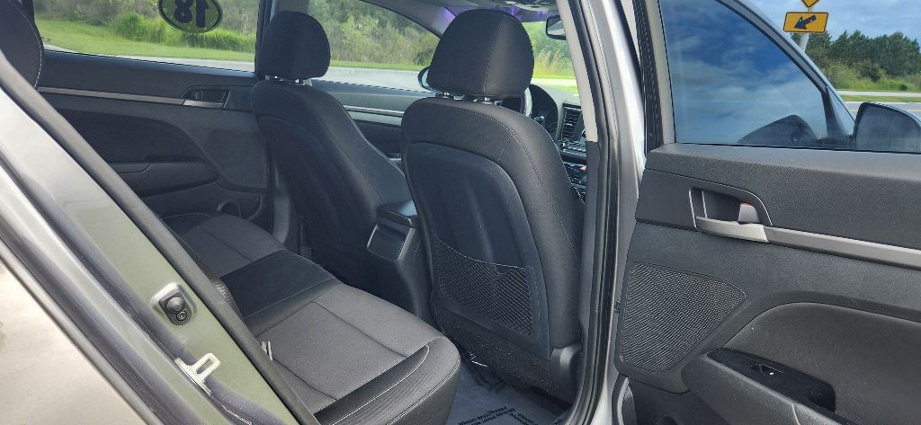 2018 Hyundai Elantra Image 22