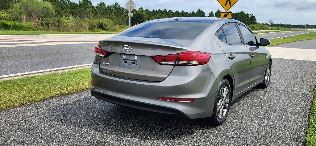 2018 Hyundai Elantra Image 5