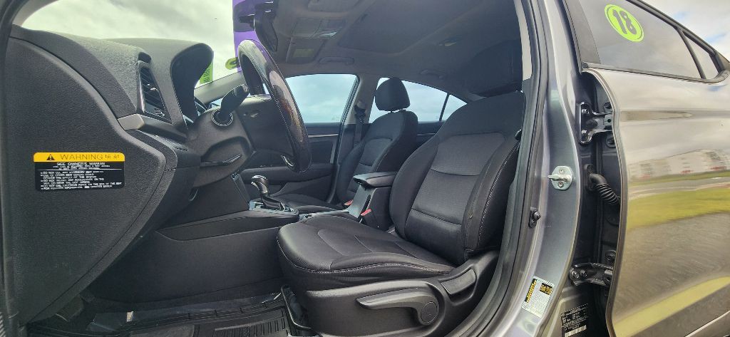 2018 Hyundai Elantra Image 11