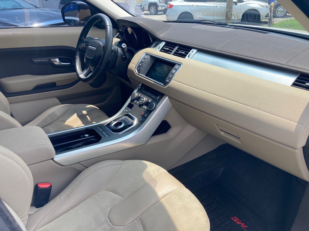 2015 Land Rover Range Rover Evoque Image 18