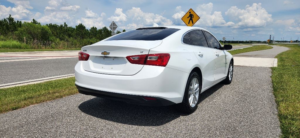 2018 Chevrolet Malibu Image 4