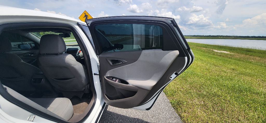 2018 Chevrolet Malibu Image 19