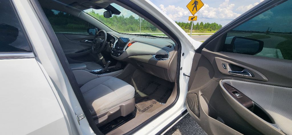 2018 Chevrolet Malibu Image 21