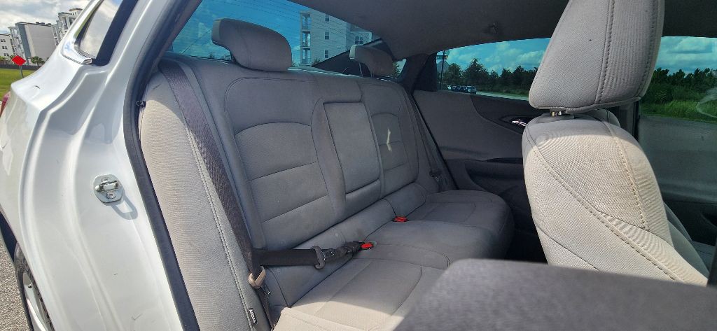 2018 Chevrolet Malibu Image 23