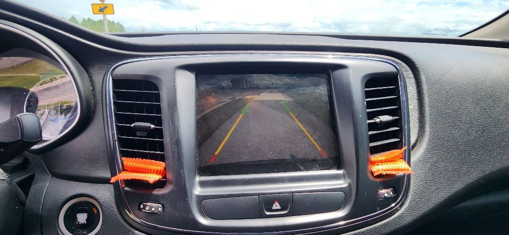 2015 Chrysler 200 Image 14
