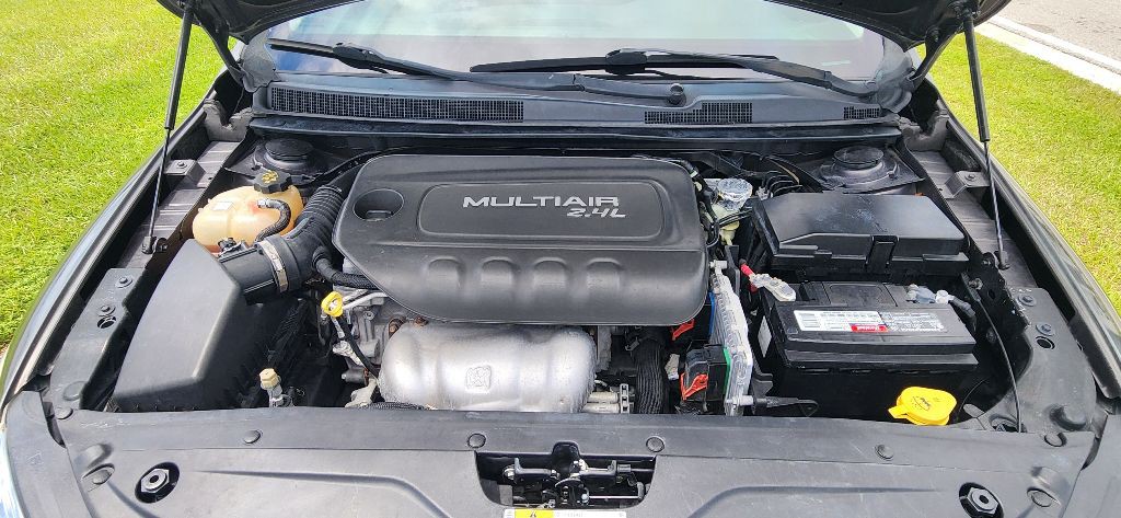 2015 Chrysler 200 Image 27