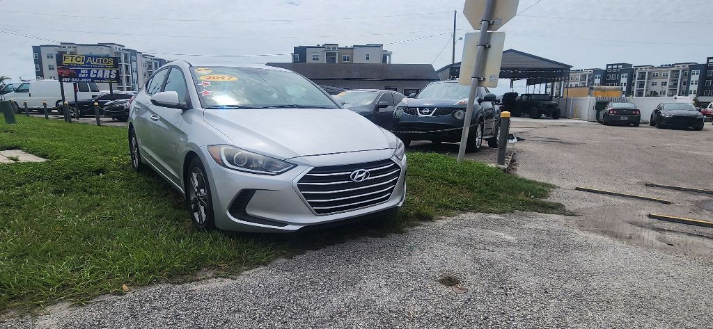 2017 Hyundai Elantra Image 1