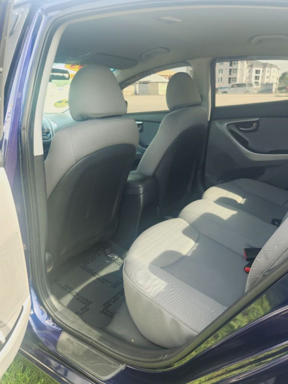 2013 Hyundai Elantra Image 13