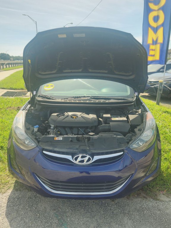 2013 Hyundai Elantra Image 22