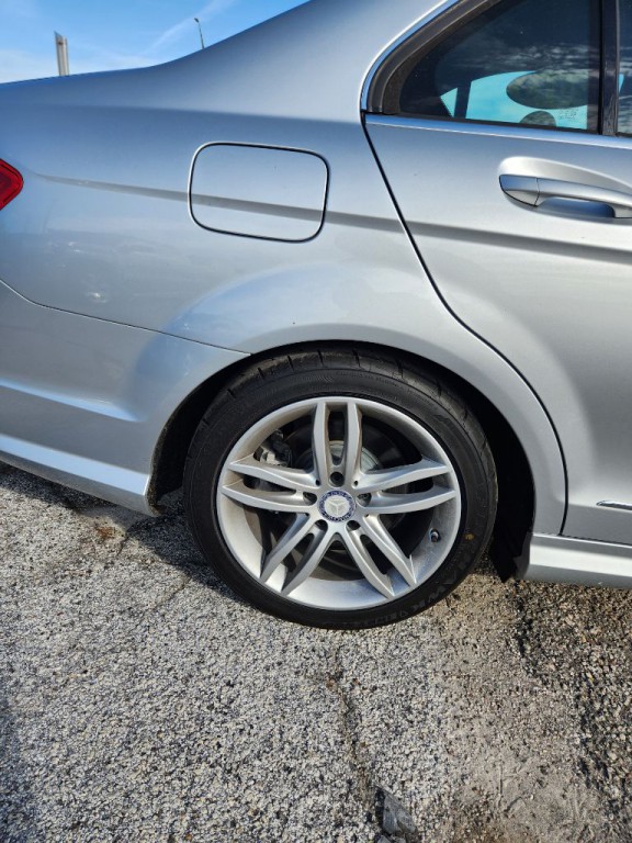 2013 Mercedes-Benz C-Class Image 12