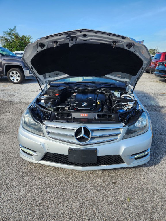 2013 Mercedes-Benz C-Class Image 14