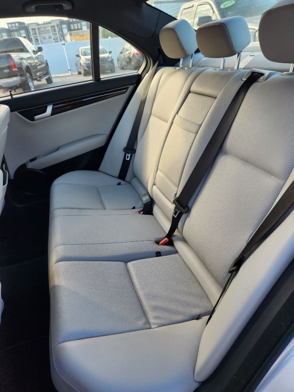 2013 Mercedes-Benz C-Class Image 20