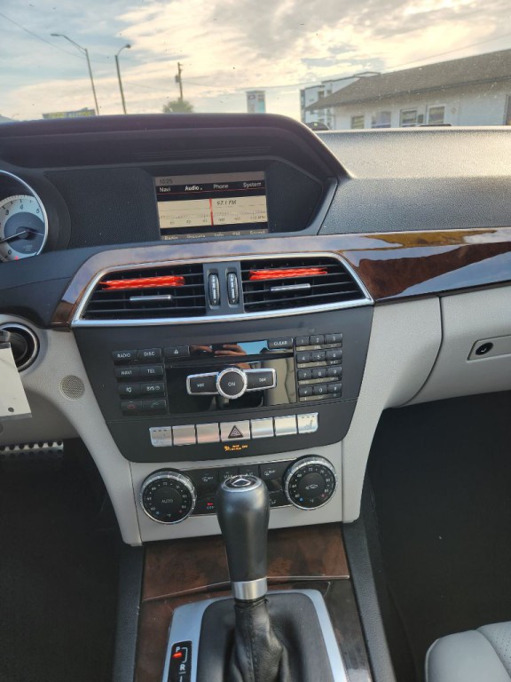 2013 Mercedes-Benz C-Class Image 27