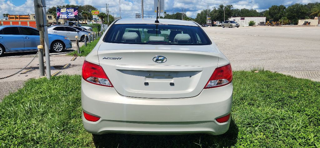 2017 Hyundai Accent Image 5