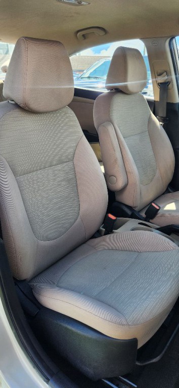 2017 Hyundai Accent Image 18