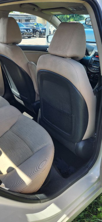 2017 Hyundai Accent Image 20