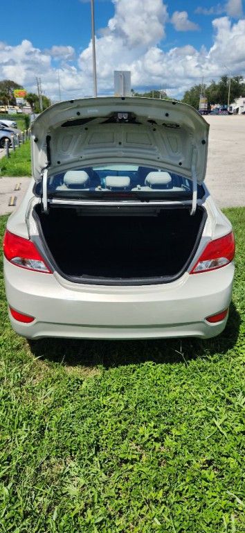 2017 Hyundai Accent Image 22