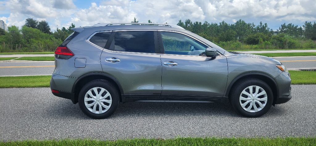 2017 Nissan Rogue Image 4