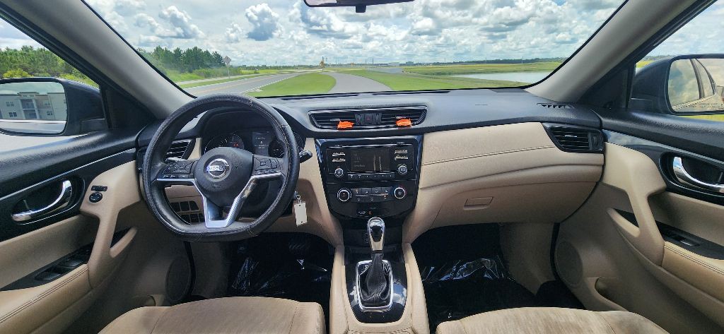 2017 Nissan Rogue Image 12