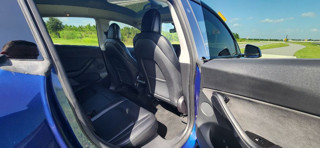 2021 Tesla Model Y Image 21