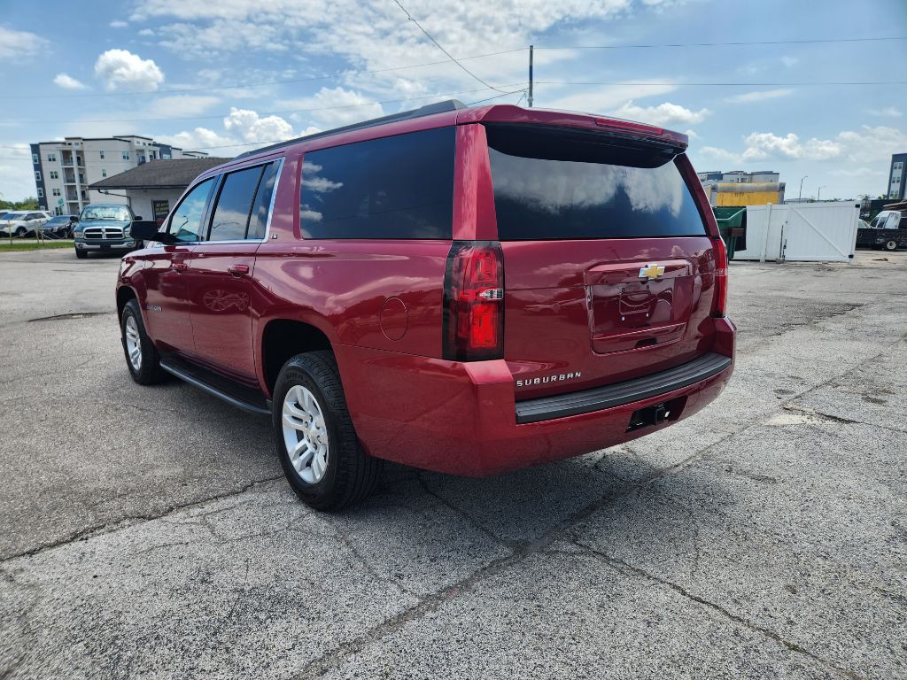 2015 Chevrolet Suburban Image 4