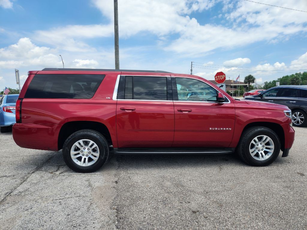 2015 Chevrolet Suburban Image 7