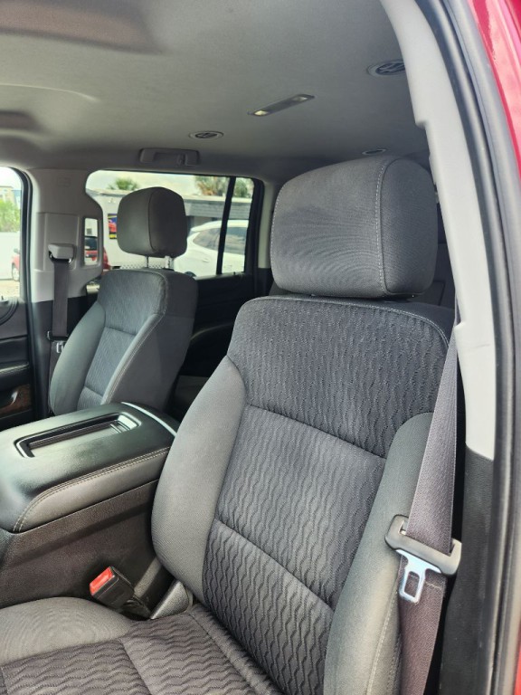 2015 Chevrolet Suburban Image 11